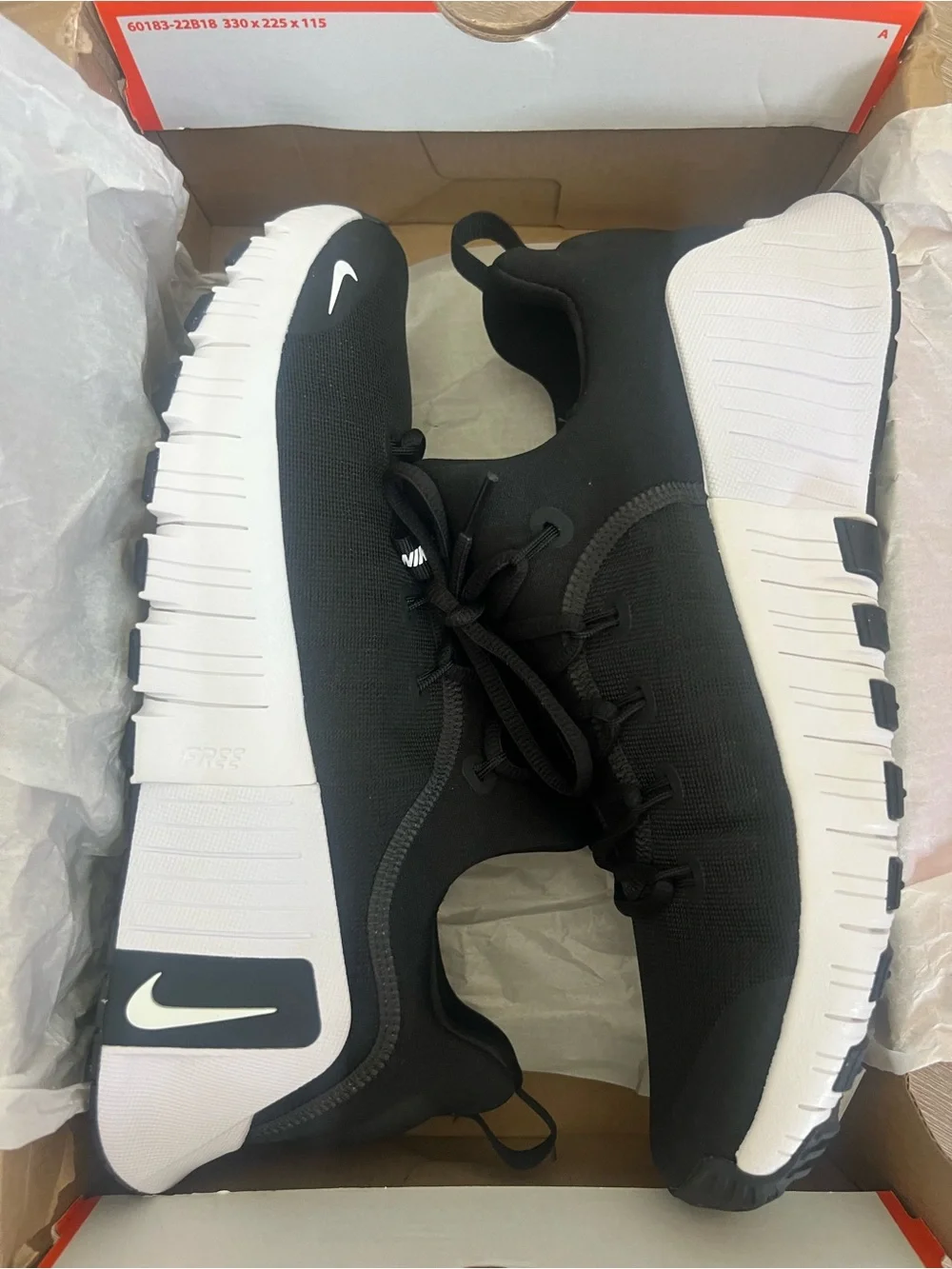 Women’s 11, Men’s 9. Nike Free Metcon 6 Black and White Lightweight trainer